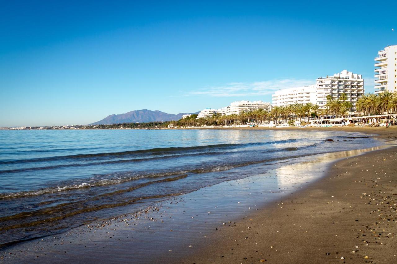 Marbella Banus Suites - Marbella Beach Front Suite Apartment Eksteriør billede